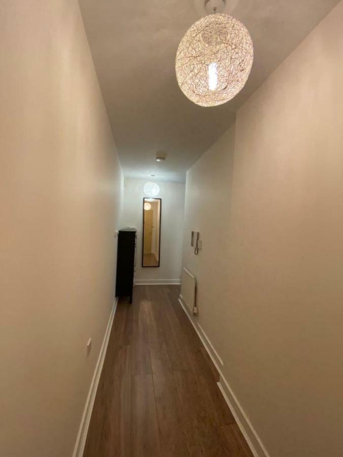 Central Milton Keynes Hub One Bedroom Secured Apartment المظهر الخارجي الصورة